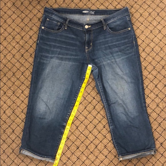 Old Navy the flirt Capri length distressed jeans - Picture 7 of 8
